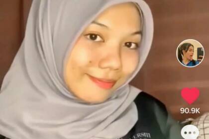 Watch Full Maya UITM Malaysia Shows Off Melon Video