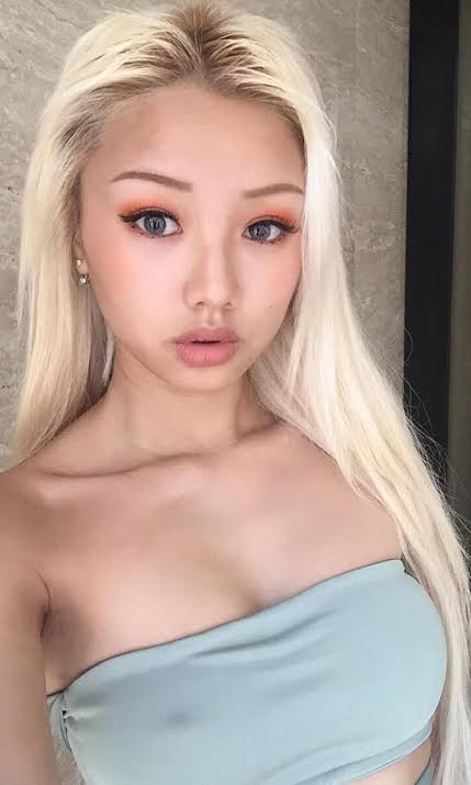 Vyvan Le Nude Teasing Onlyfans Leaked Video