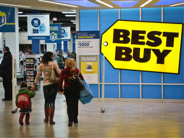 Best Buy Lady Video Goes Viral